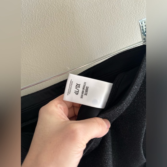 Brand new Express black sparkly high waisted shorts size XS - Picture 5 of 6